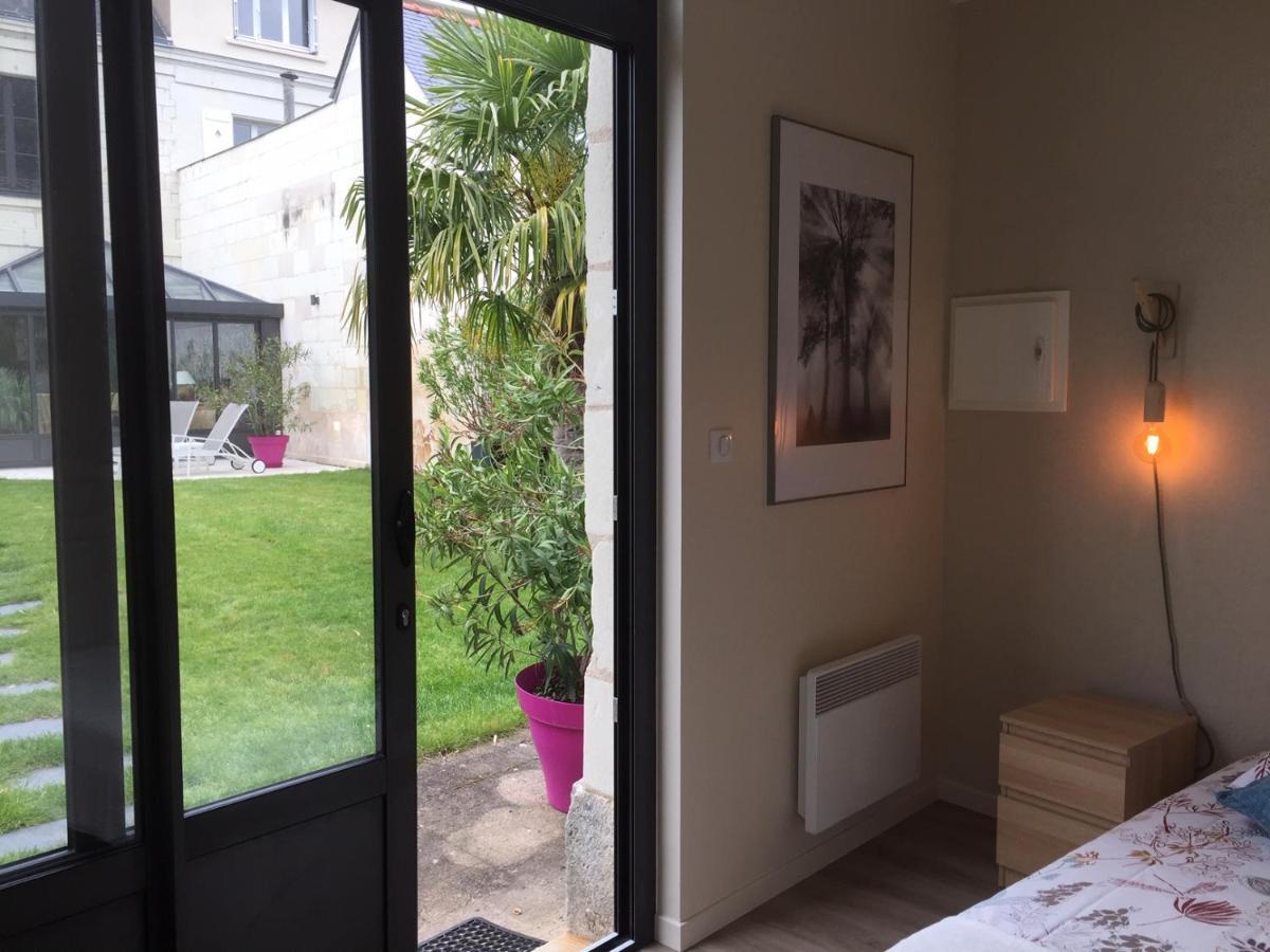 Chambre Dans Dependance Maison De Ville + Abri Velos Saumur Exterior foto